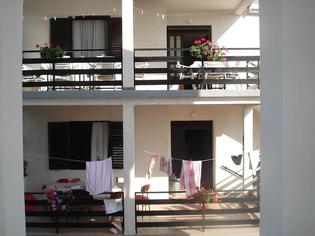Apartments Jurlina Seline Croatia