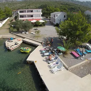  Gostinjska kuća Marko
