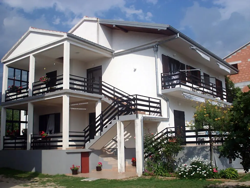 Apartments Jurlina Seline