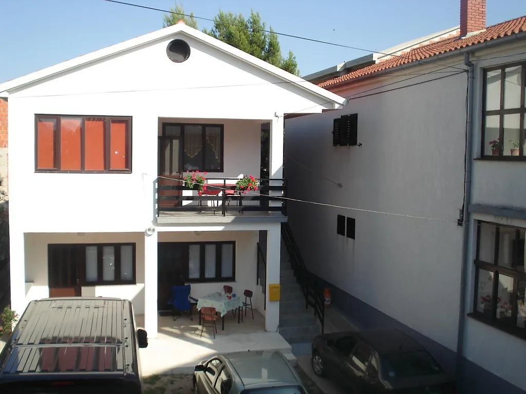 Apartments Jurlina Seline