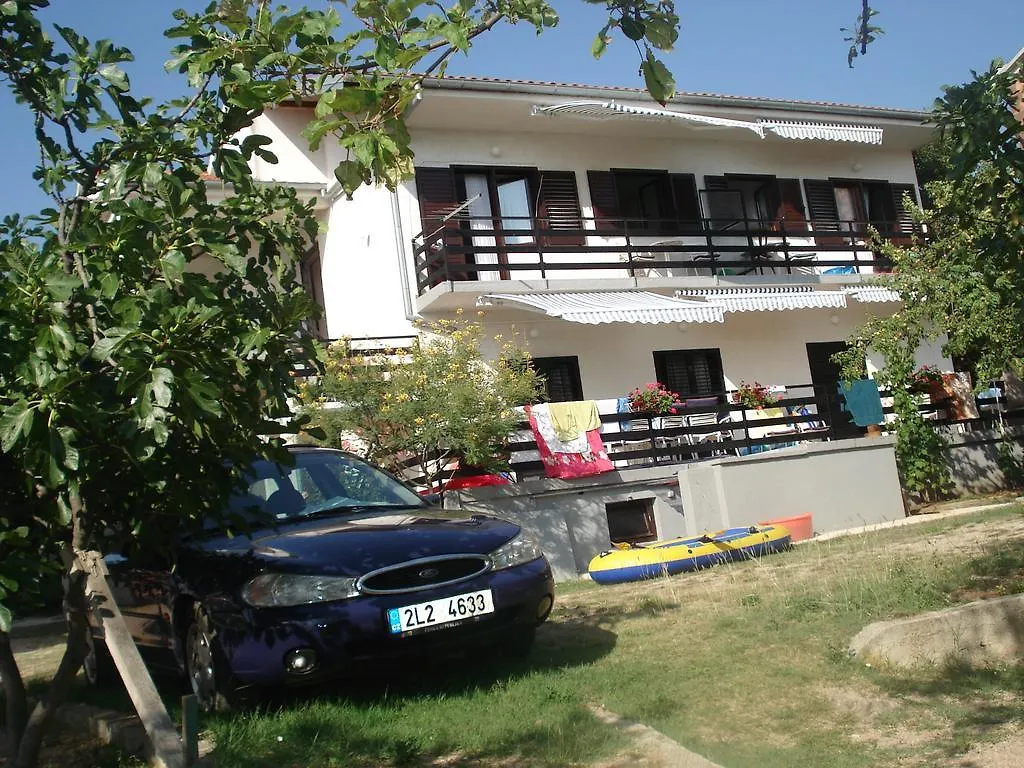 Apartments Jurlina Seline