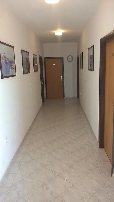Apartments Jurlina Seline 0*,